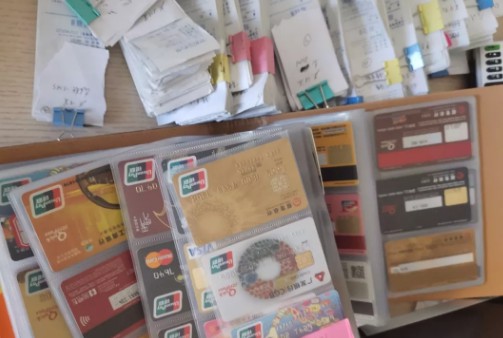 丘北一男子非法使用POS機(jī)套現(xiàn)，涉案金額驚人！ 